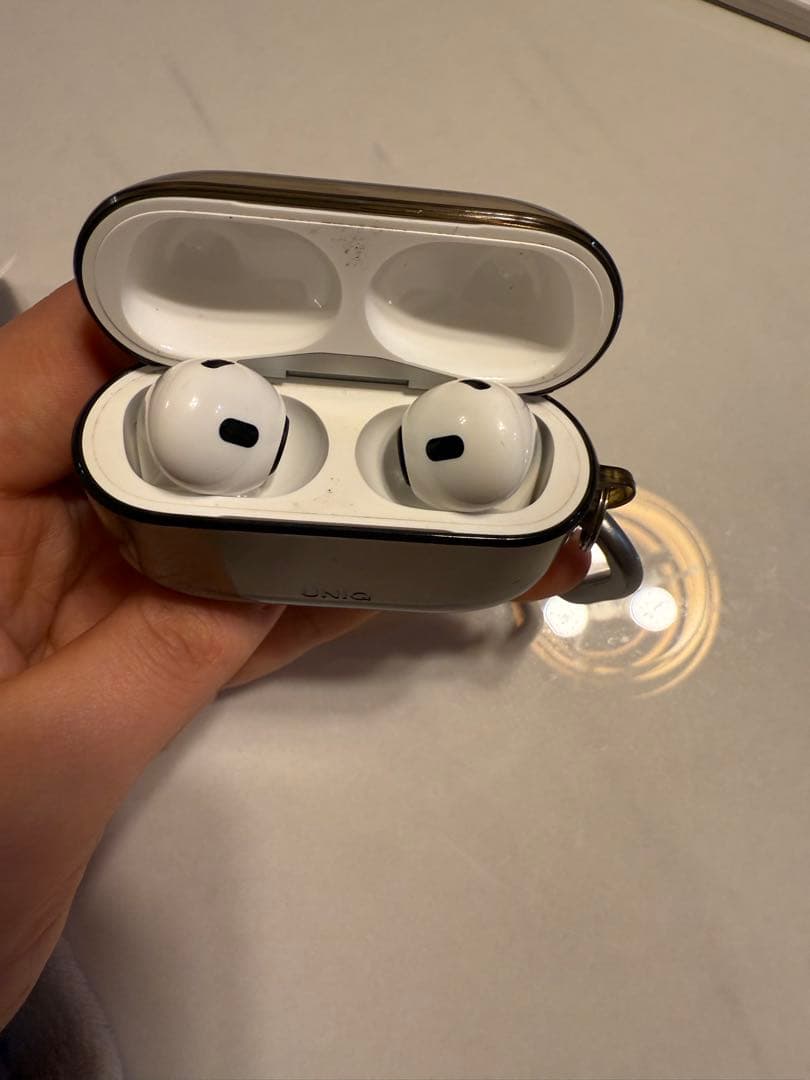 AirPods pro 3代目本体 ホワイト 充電ケース付き