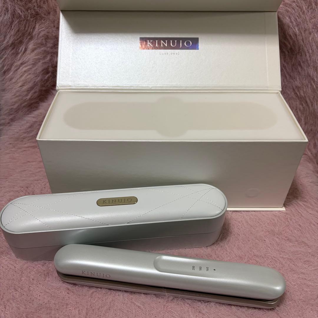 KINUJO コードレスストレートヘアアイロン 専用ケース付き