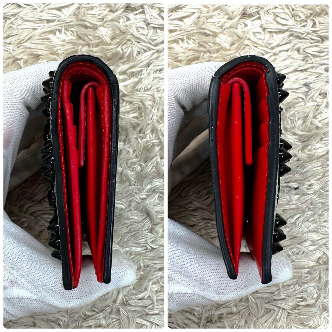 【美品】クリスチャンルブタン 二つ折り財布 シルバー スタッズ ユニセックス