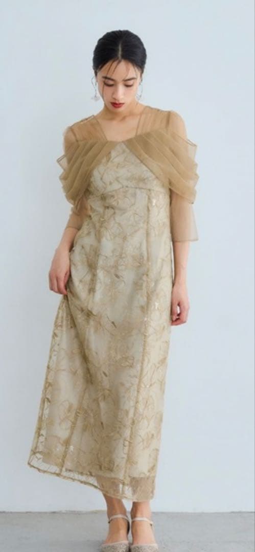 niana オフショルダースパンコール刺繍レースドレス