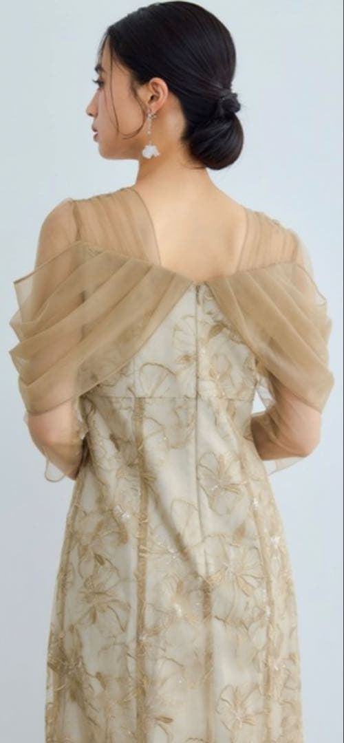 niana オフショルダースパンコール刺繍レースドレス