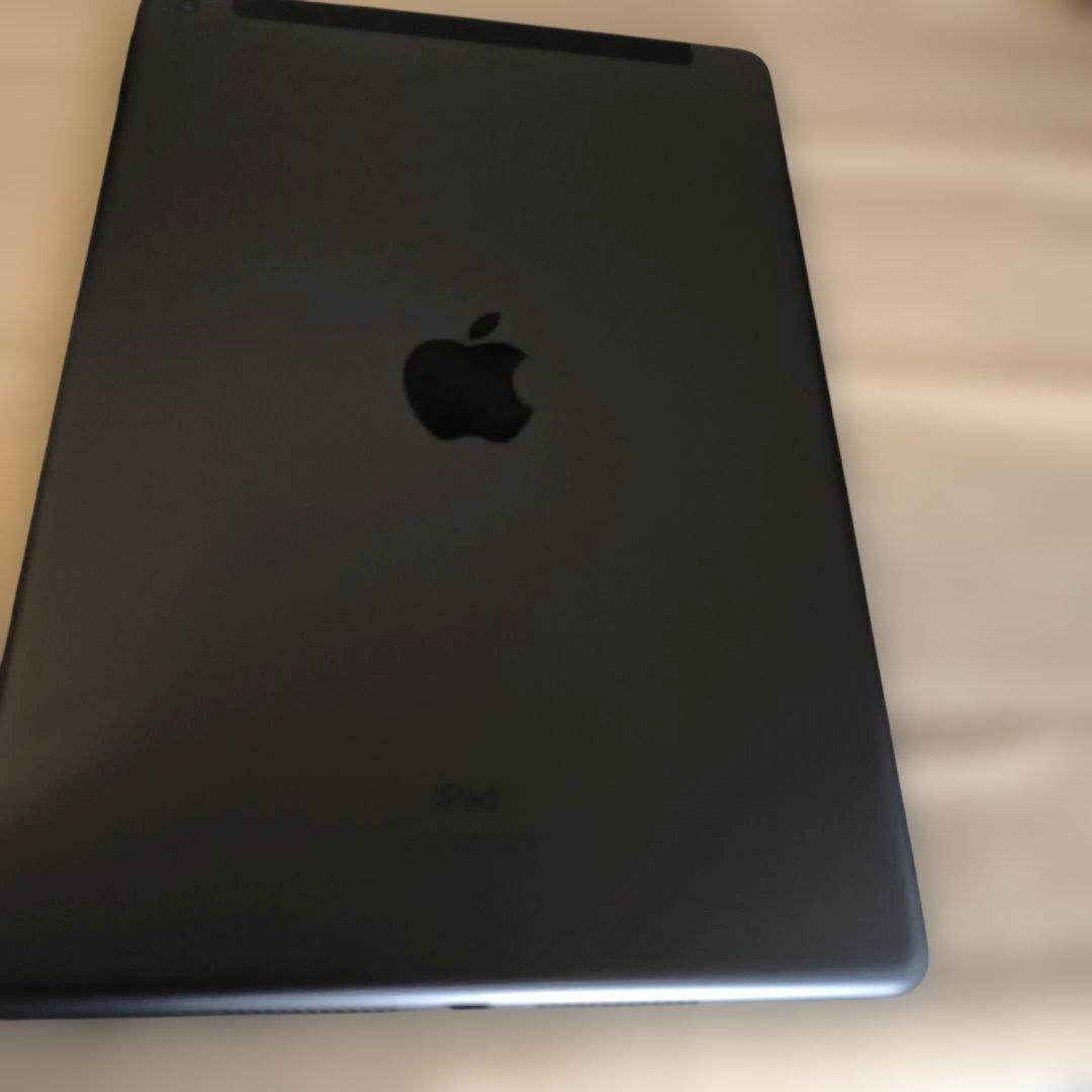 第8世代 32GB セルラーモデル 32GBスペースグレ85％