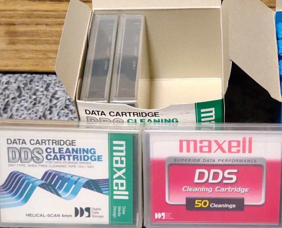 DAT 72/36GBカートリッジとDDSクリーニングカートリッジのセット