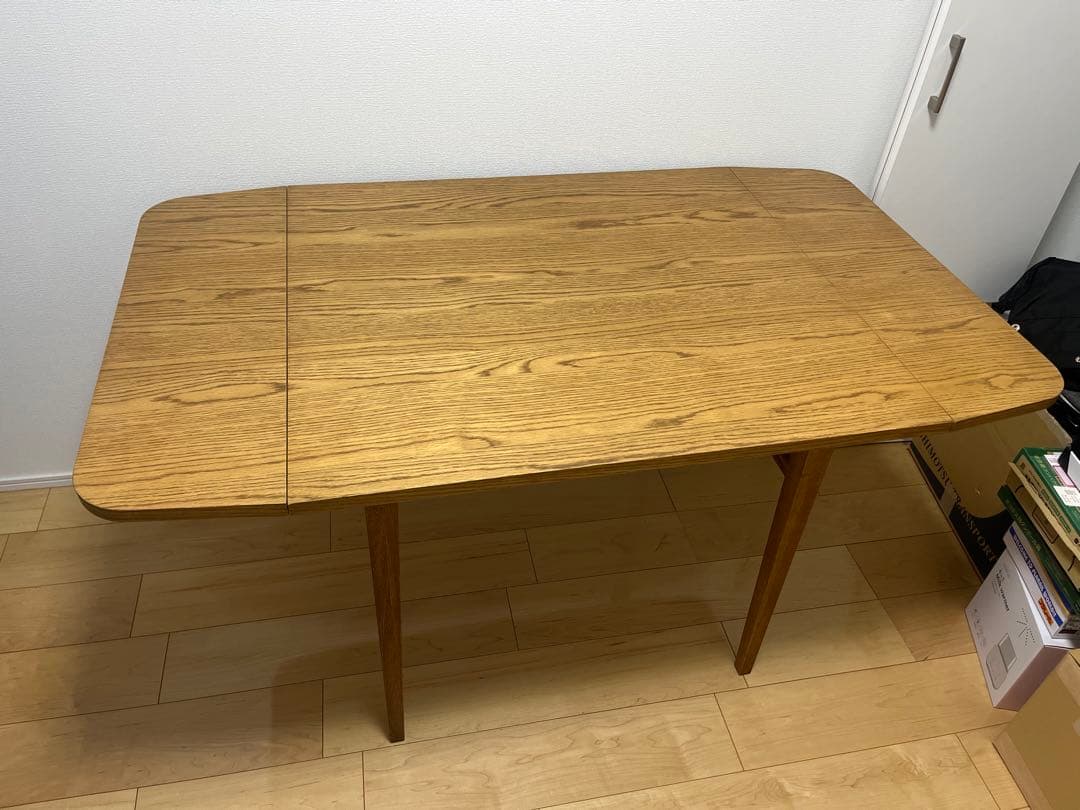 unico ウニコ （クルト）バタフライ ダイニングテーブル