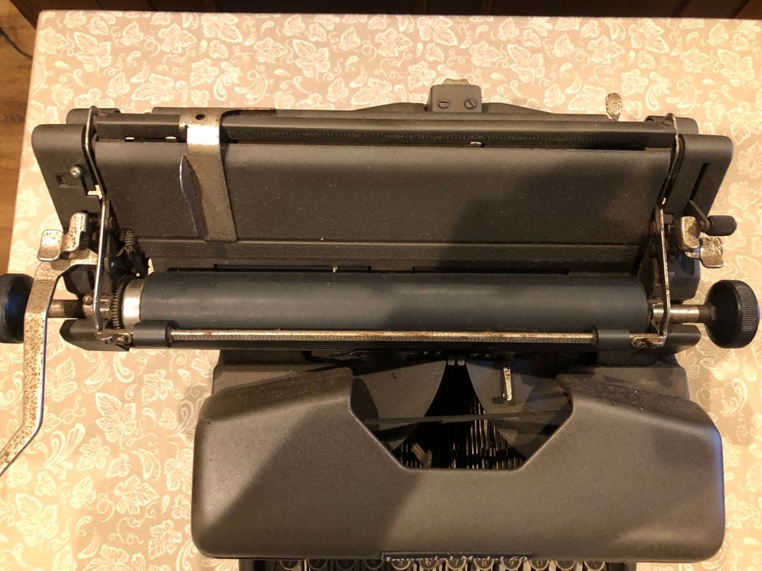 希少品❗️イギリス製　インペリアル　タイプライター　モデル60 アンティーク