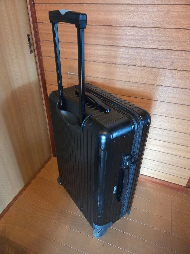 RIMOWA ブラック キャリーケース 63L