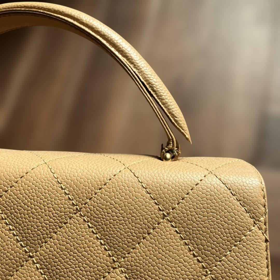 Chanel ベージュ キルティング ハンドバッグ