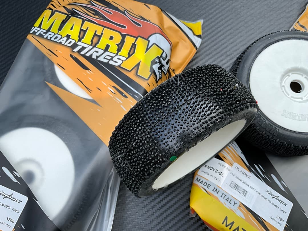 MATRIXタイヤのノバソフト（S）1台分