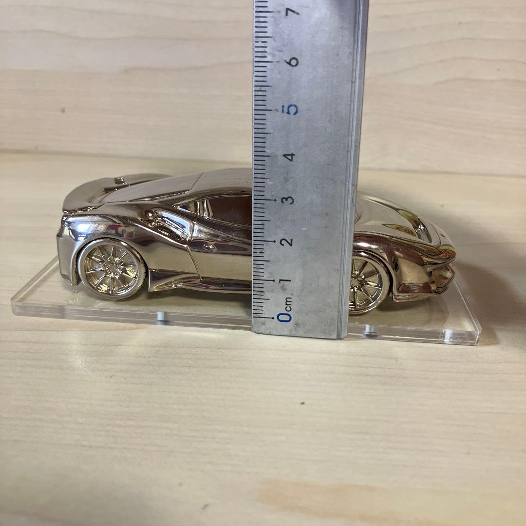 フェラーリ　pista 488 メタリックシルバー　ミニカー