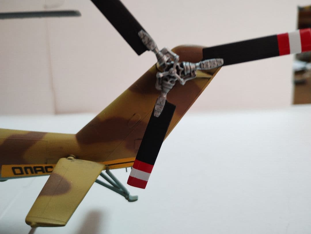 プラモデル完成機　1/48　MIL Mi-24ハインドガンシップ