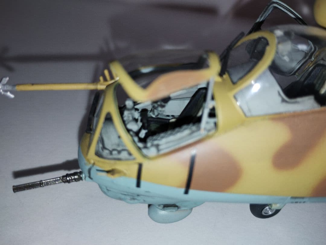 プラモデル完成機　1/48　MIL Mi-24ハインドガンシップ