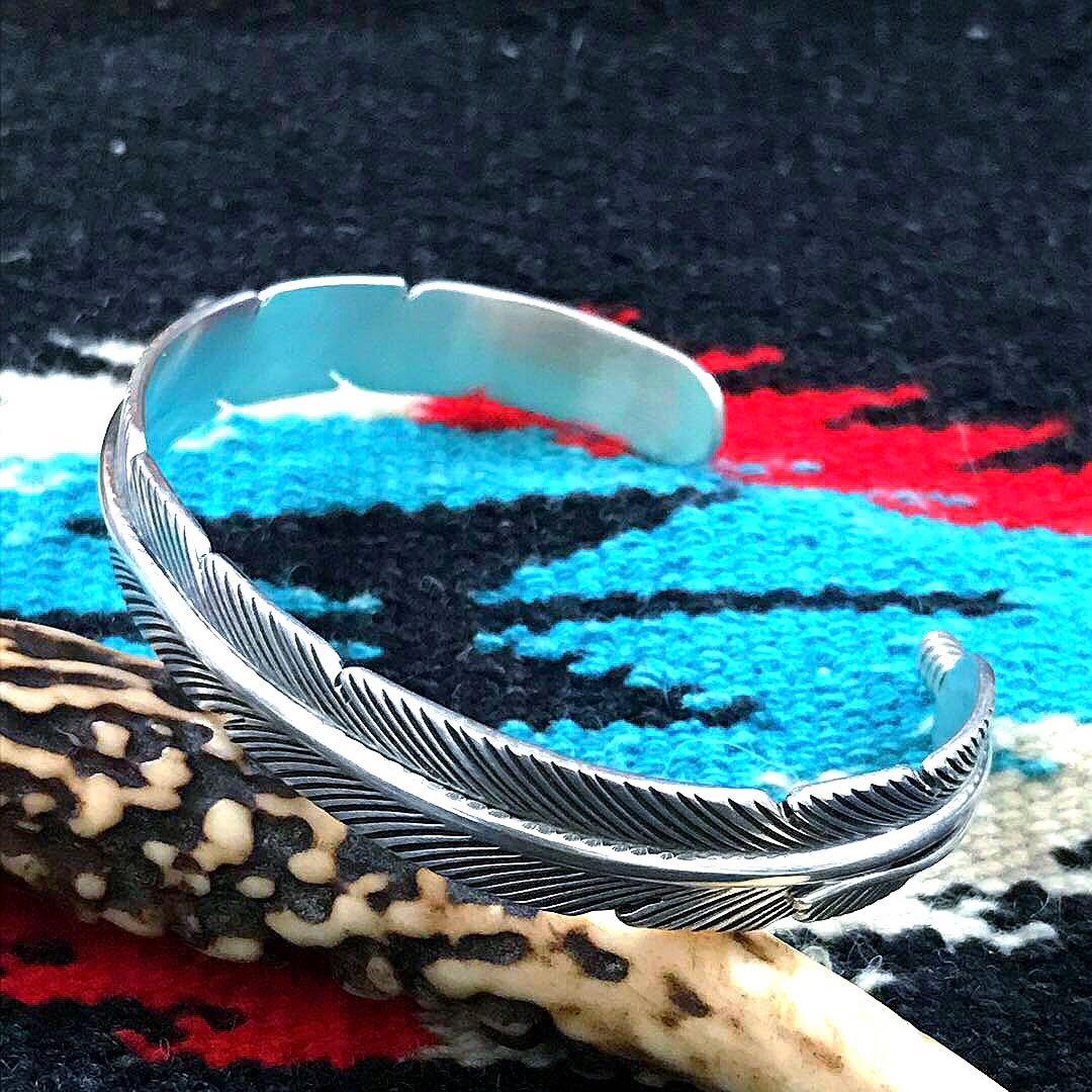 ☆ハル☆ ハーヴィーメイス　　　フェザー　シルバーバングル