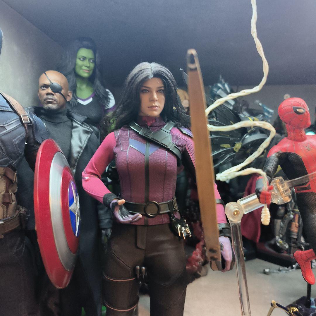 ホットトイズ　ホークアイ　ケイトビショップ　カスタマイズ品