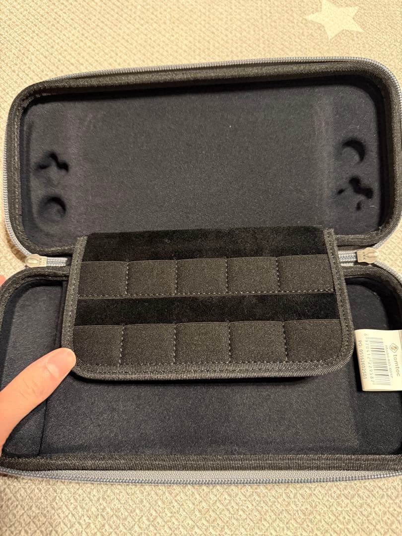 Nintendo Switch 本体 + 付属品 + キャリングケース