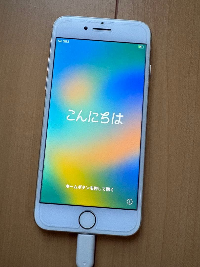 Apple iPhone 8 64GB シルバー　本体