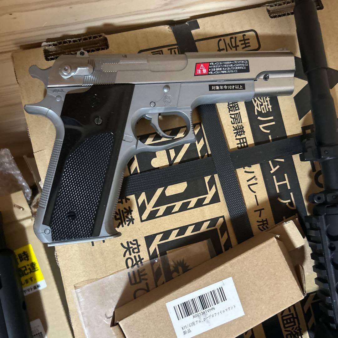 M4スタイルエアガンとハンドガンセット