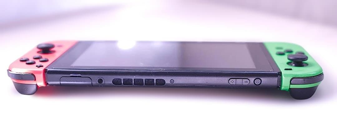 Nintendo Switchバッテリー強化版本体グリーン/レッド送料込匿名配送