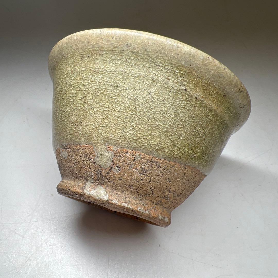 中国元時代　七官青磁ぐい呑　口径約7㎝　東Y7-1208③