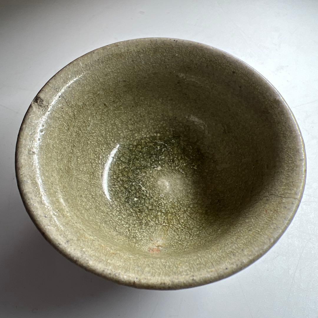 中国元時代　七官青磁ぐい呑　口径約7㎝　東Y7-1208③