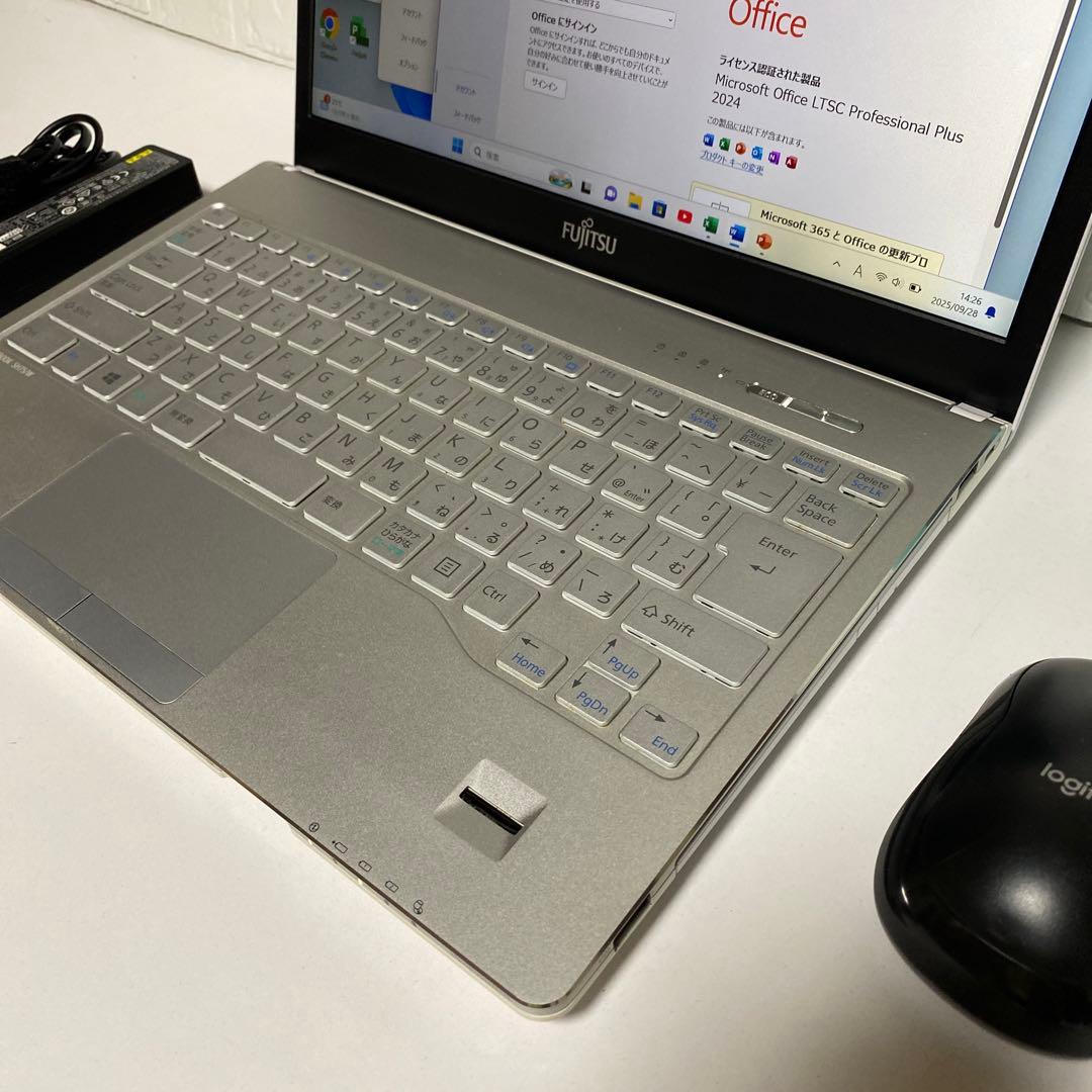 Windows11オフィス入り　Corei5 FHD SSD 256GB 富士通