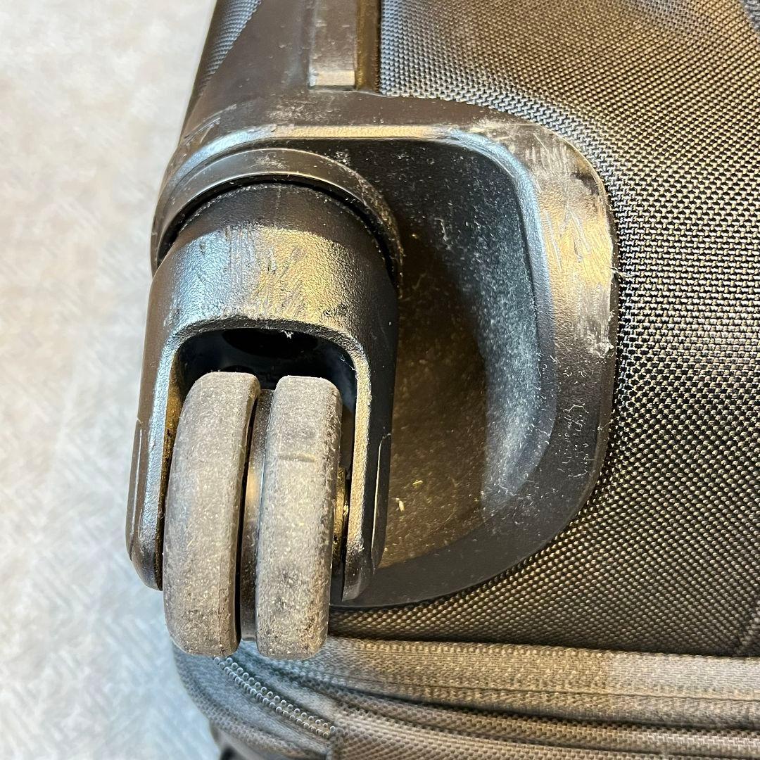 F868\"　ワケアリ品　TUMI デラックス・4ウィール・ラップトップ・ケース