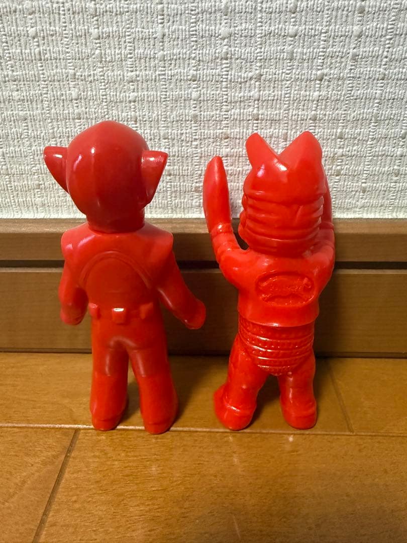 カネゴン、バルタン星人、ガラモン、モングラー、シャドー星人　ミニソフビ