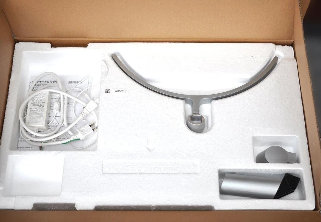 LG UHD Monitor 4K 27UL500-W 27インチ②TA2884