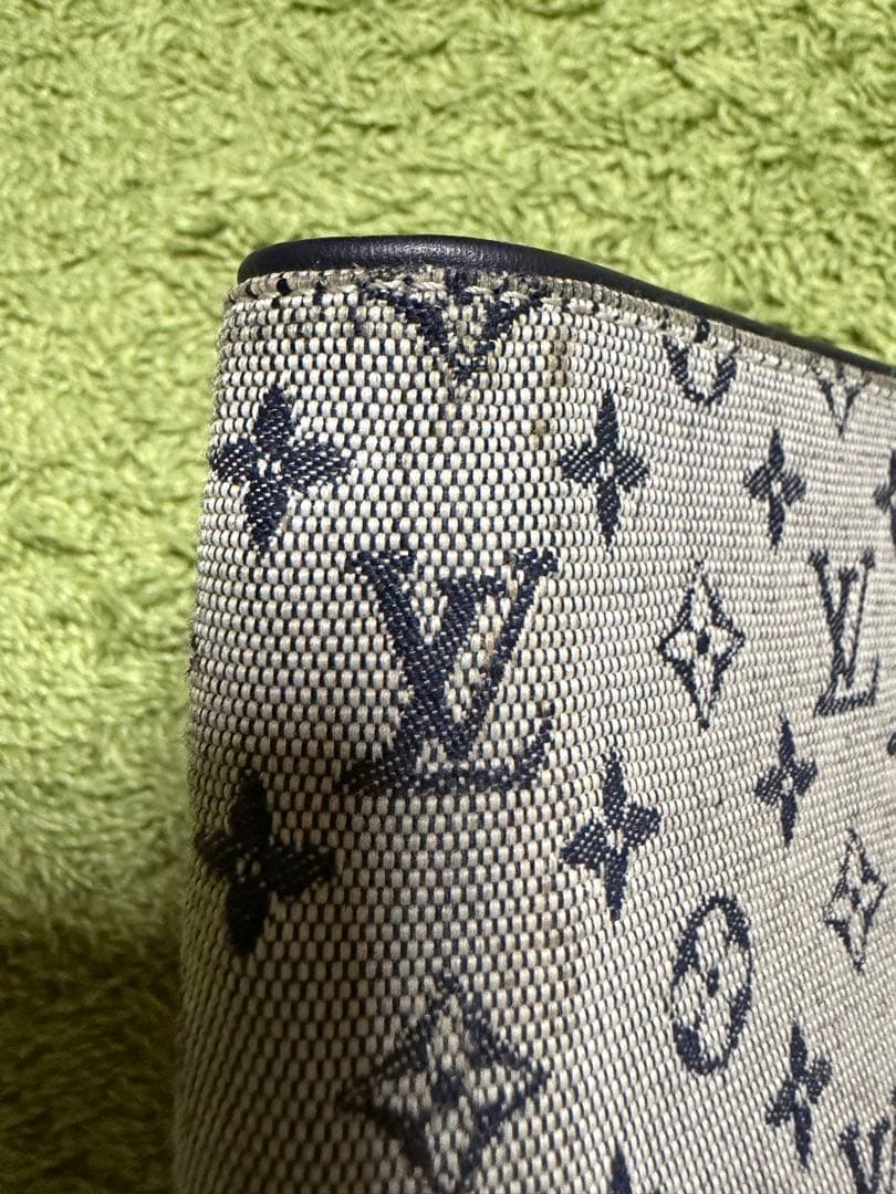 ルイヴィトンモノグラム・ウォレット 使用回数少ない　多少の汚れあり