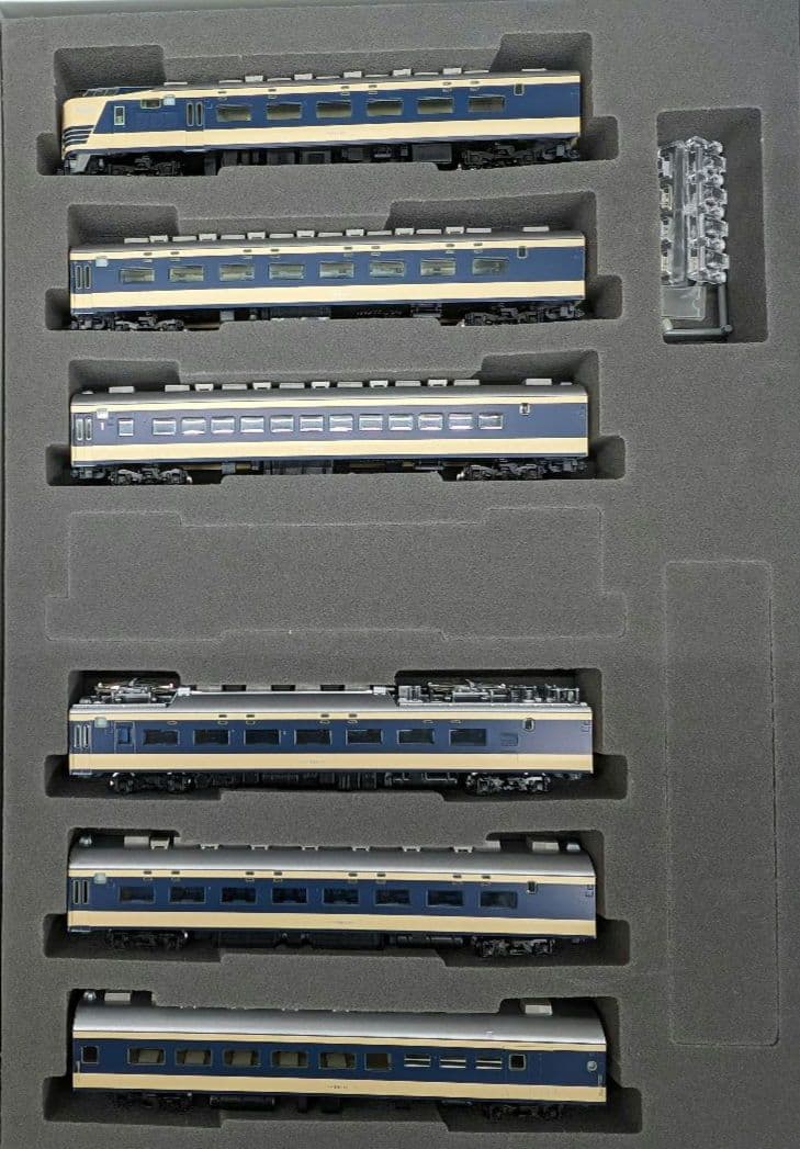 トミックス。国鉄583系特急電車　金星。