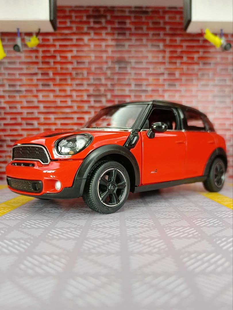 BMW Minicooper レッド ミニカー 2ド 1:24