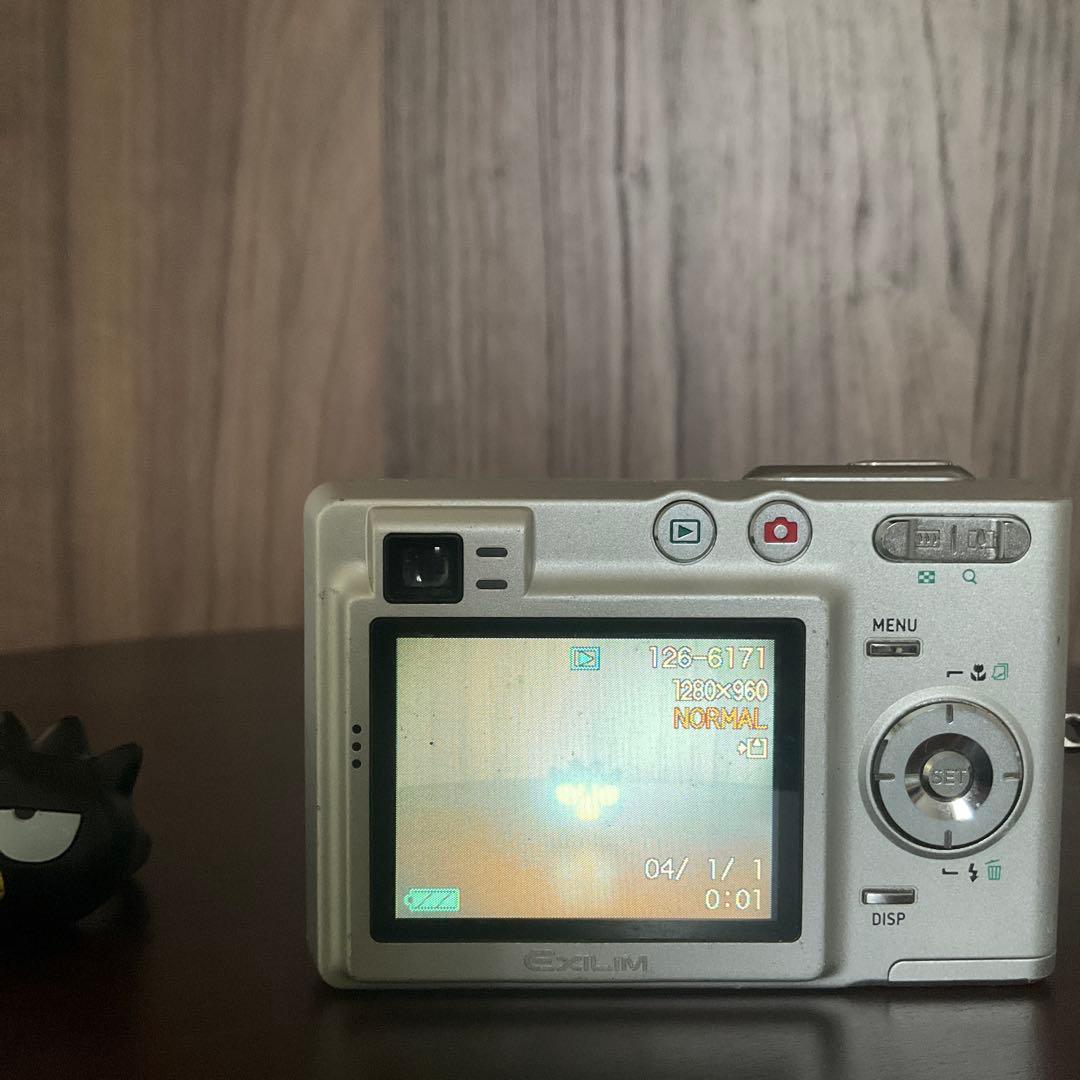 デジタルカメラ Casio EXILIM EX-Z40