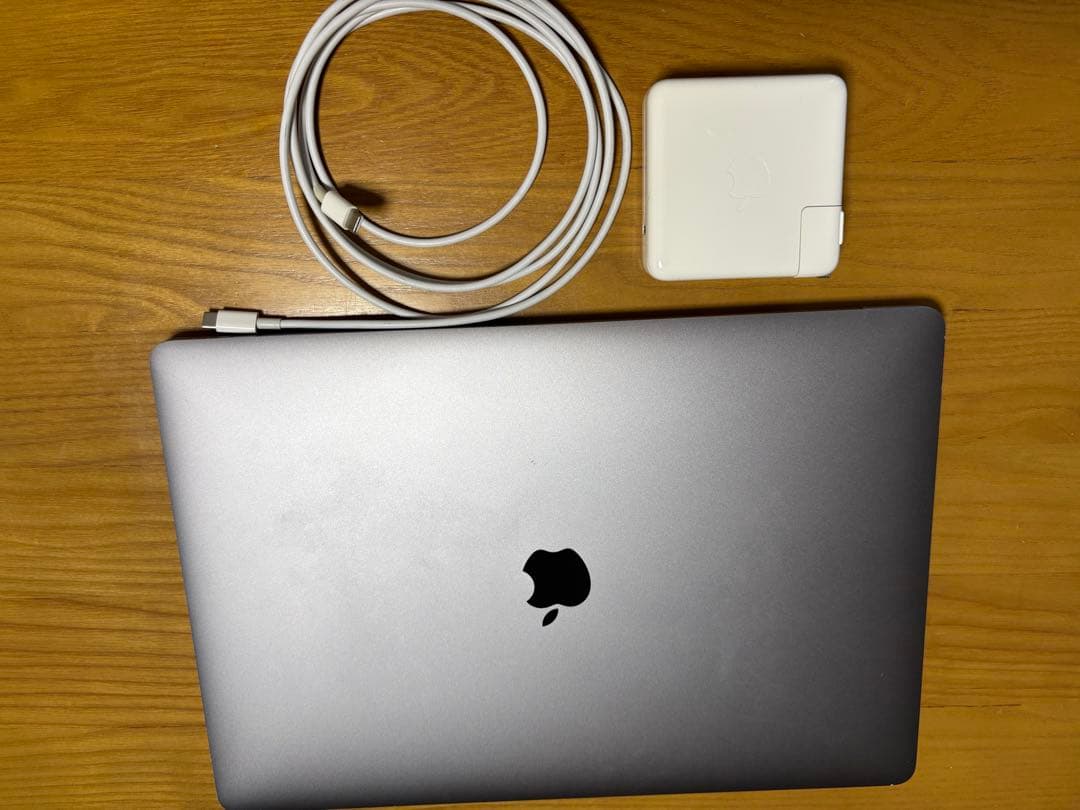 MacBook Pro (15-inch, 2016) 本体