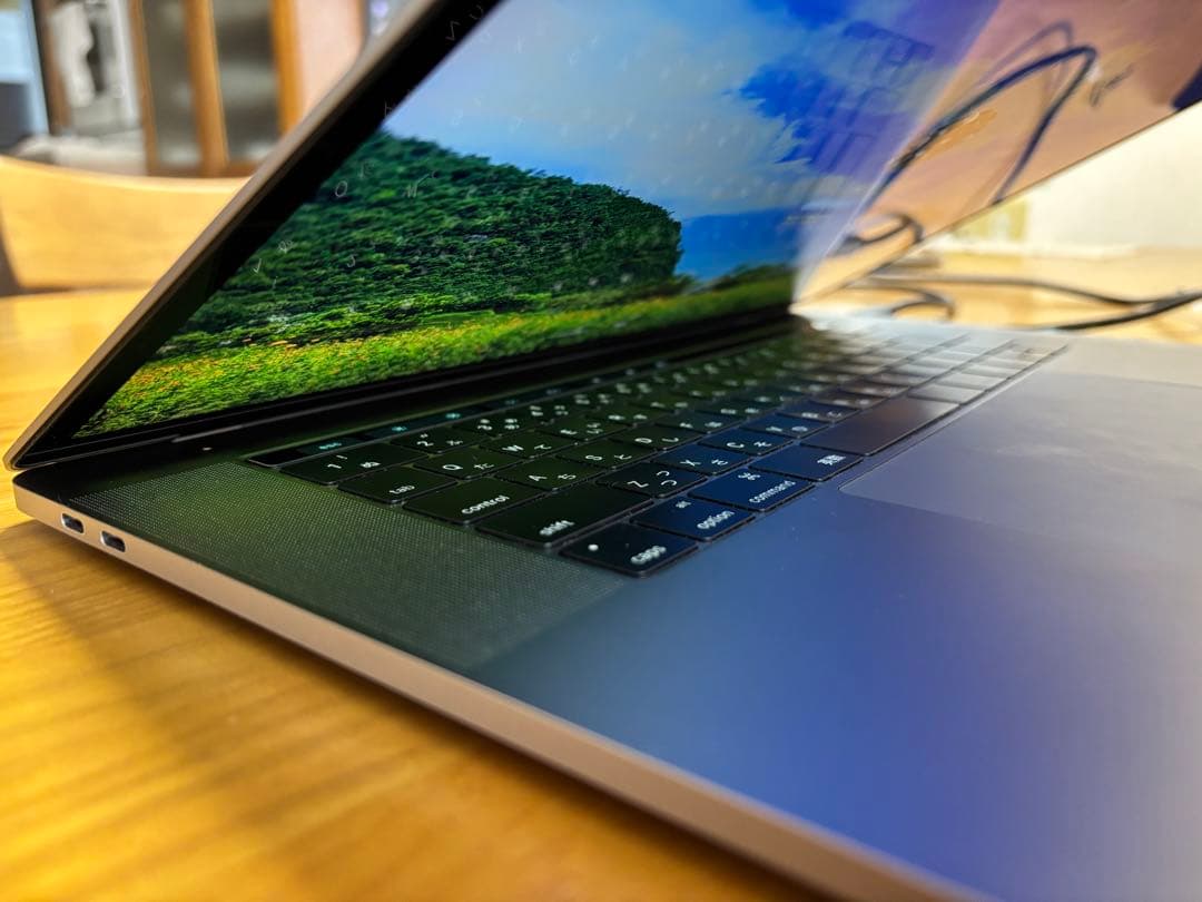 MacBook Pro (15-inch, 2016) 本体