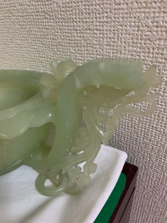 工芸品　玉の彫刻　香炉