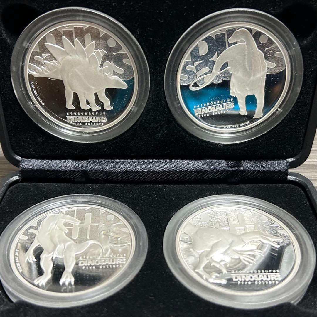 ツバル 恐竜 2オンス プルーフ 記念 銀貨　純銀　限定　外箱無し