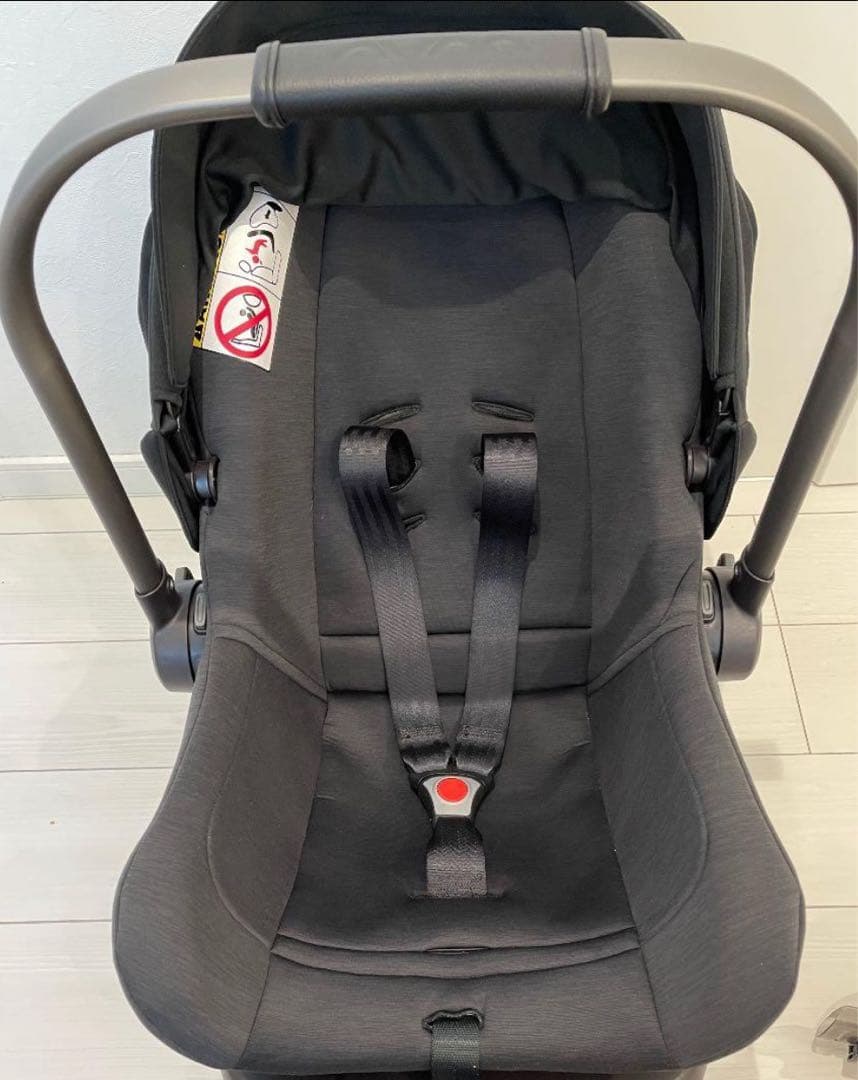 【美品】Nuna PipaLiteヌナピパライト　チャイルドシート、ベースセット