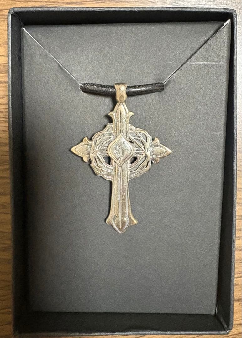 氷室京介　KYOSUKE HIMURO LAST GIGS クロスペンダント