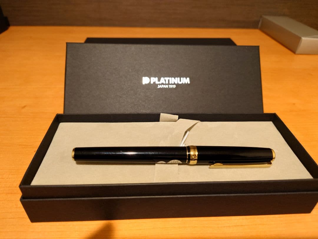 未使用　廃盤　プラチナ万年筆　ペン先 18K 中字　万年筆　美巧　ブラック