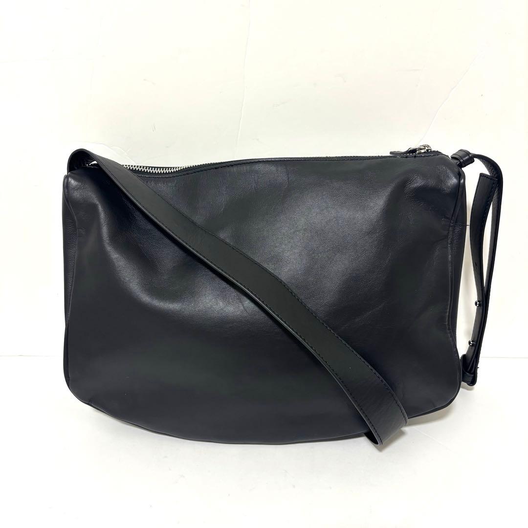 イアパピヨネ スワローマチショルダーバッグブラック