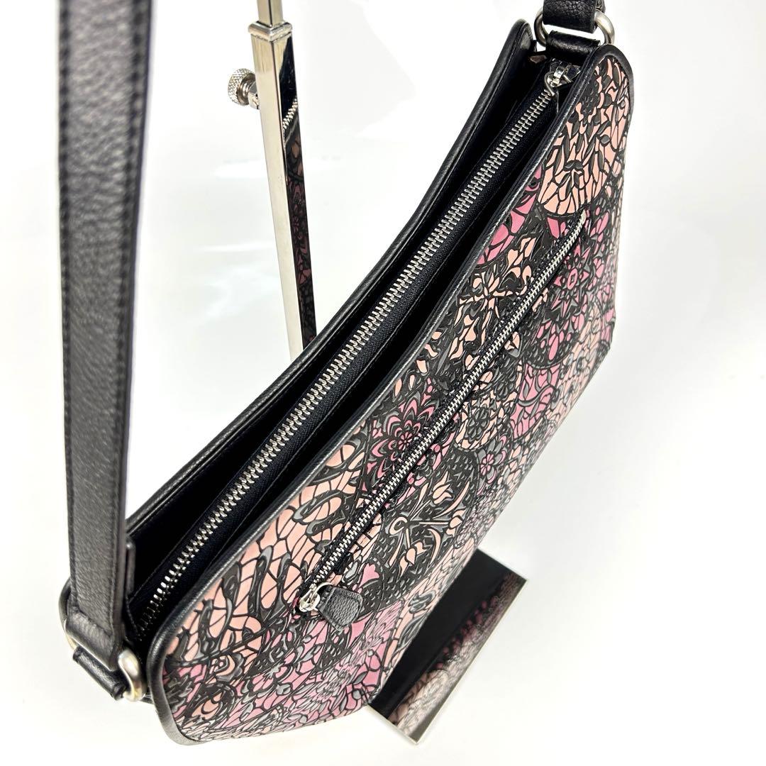 【未使用級✨】印傳屋　リュオラ　ショルダーバッグ　B5 印伝屋　クロスボディ