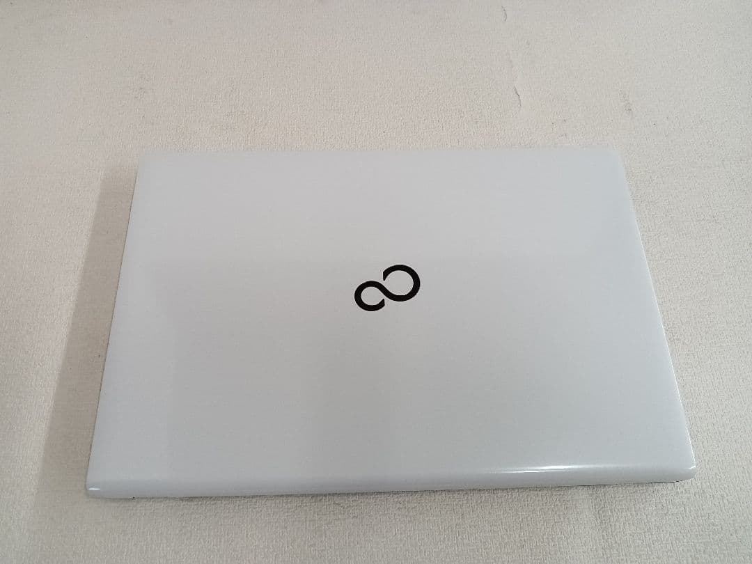 ⊕ LIFEBOOK AH53/U ストレージ無 16GB