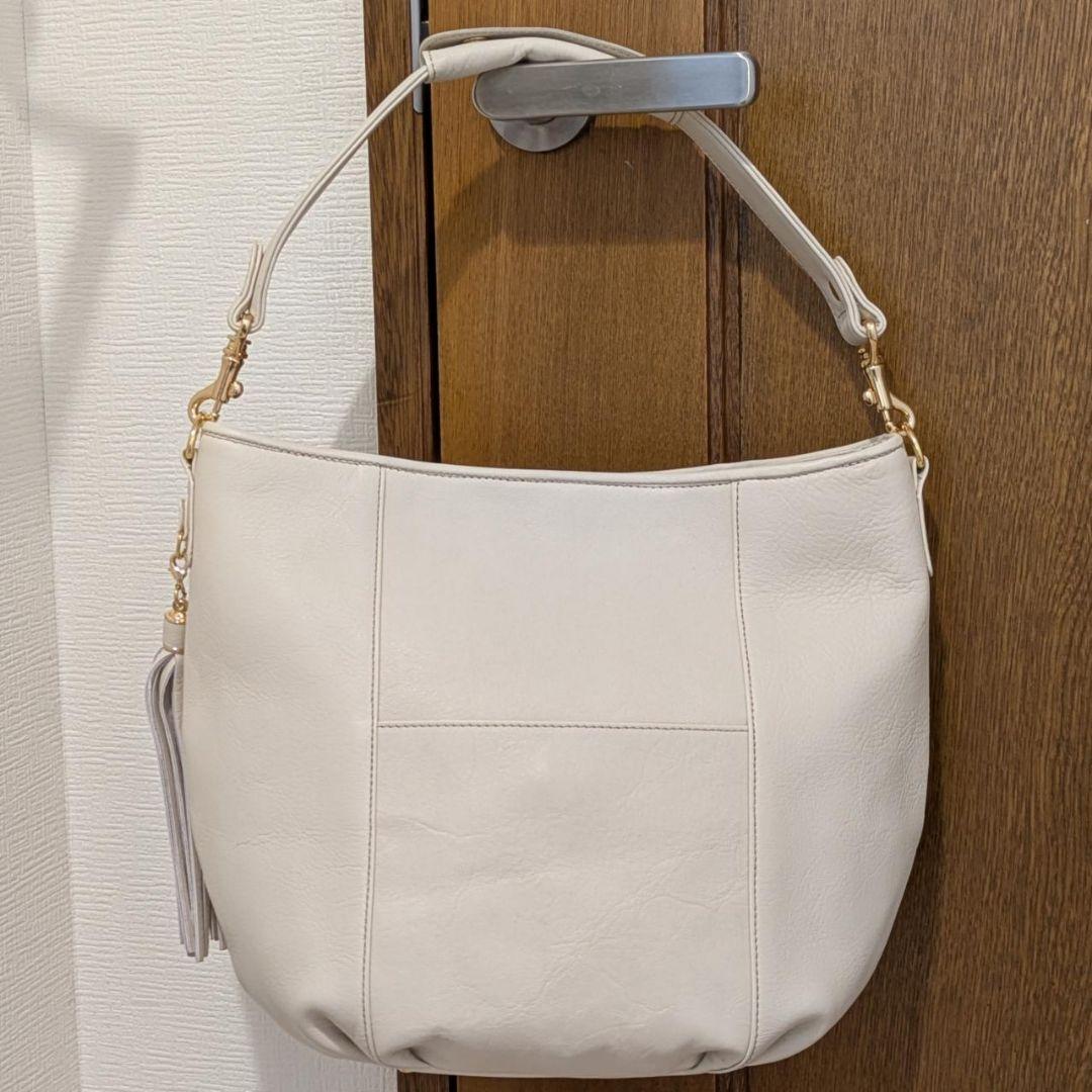 【未使用に近い(記載事項有)】ATAO　❤️キャンディ・ルーク❤️　アイボリー