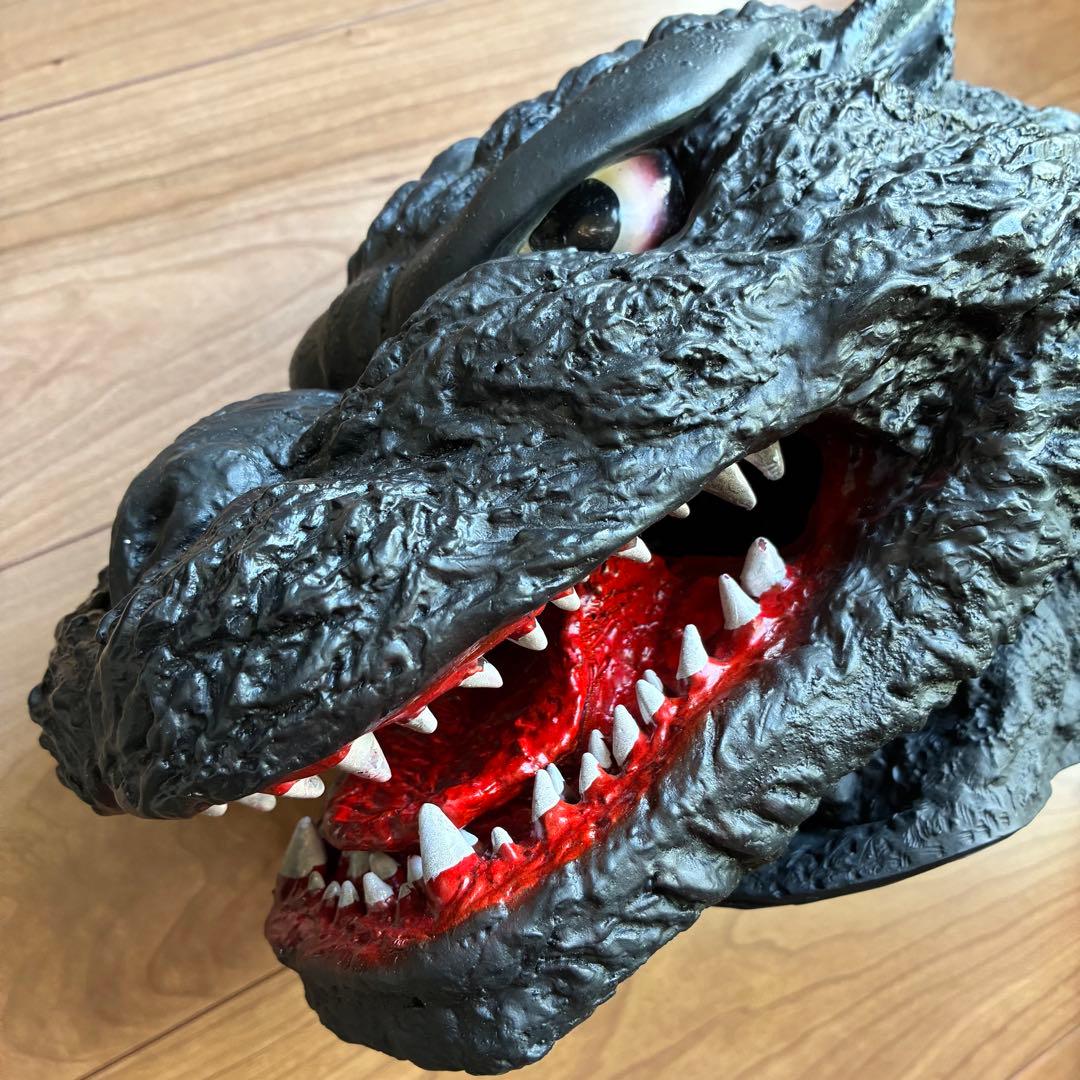 ゴジラ マスク ビオランテ JAPAN TOYS GODZILLA フィギュア