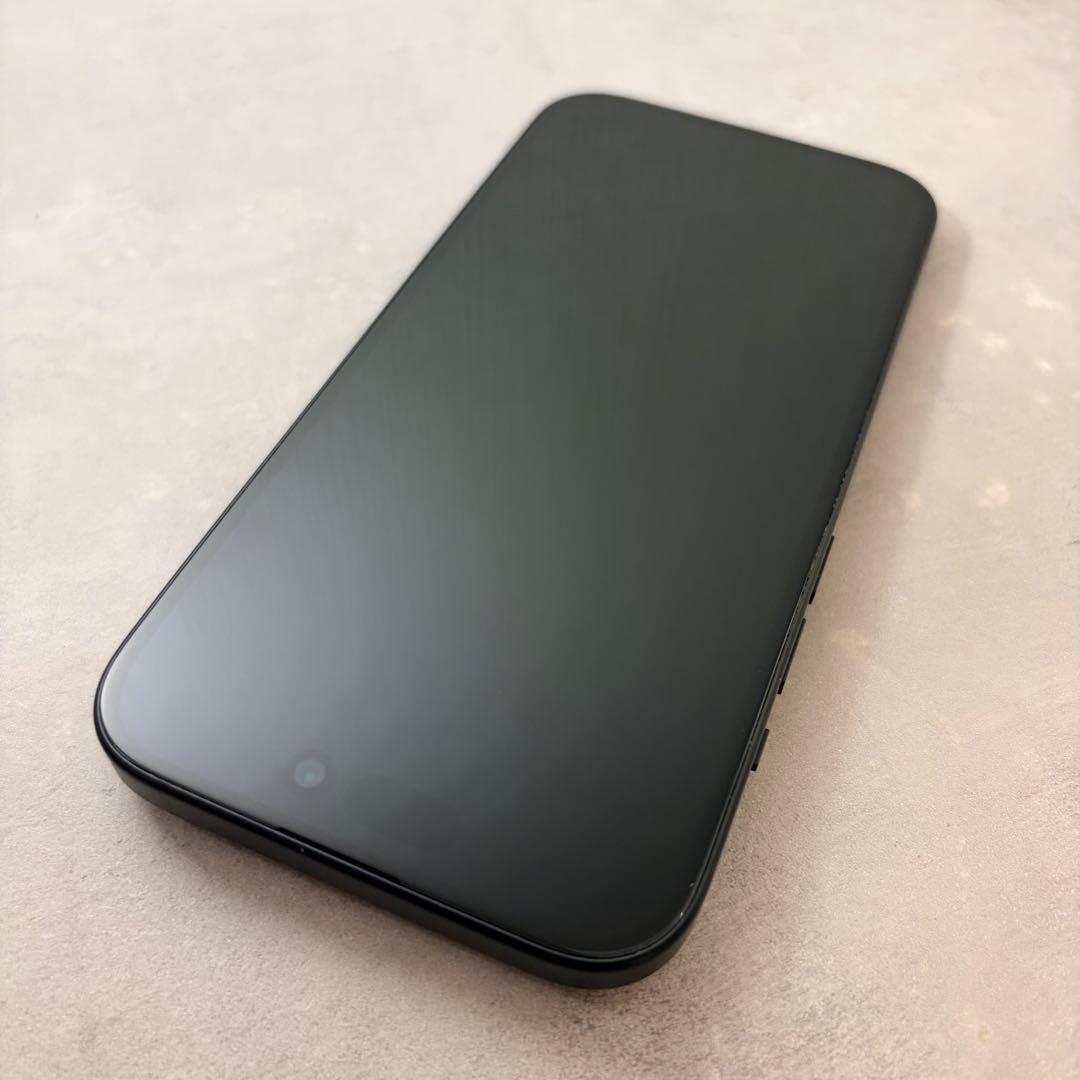 【美品】iPhone 15 ブラック 128GB SIMフリー