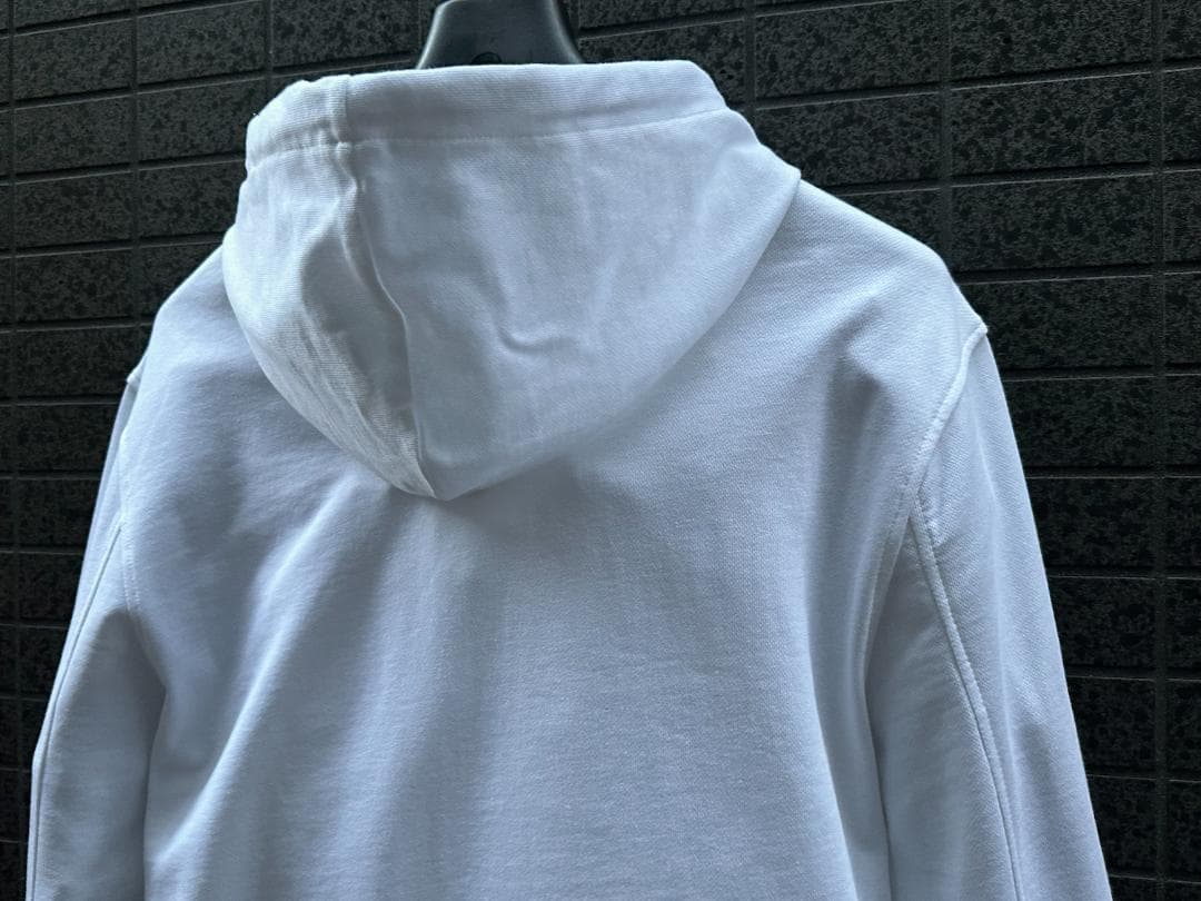 新品 M アルマーニエクスチェンジ コラボ白パーカー 定価21670円