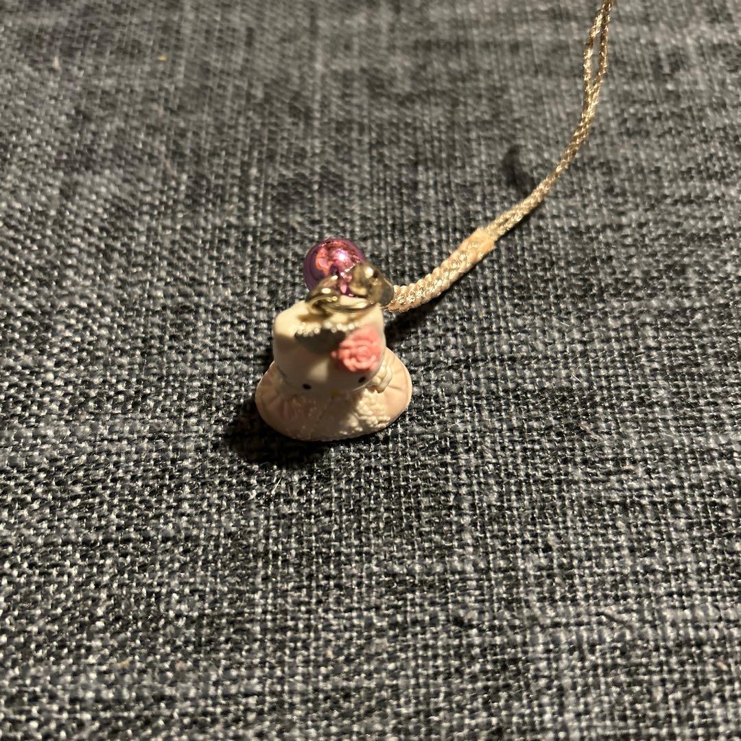 東京限定　ピューロランド　ハローキティ　ストラップ　薔薇ドレス