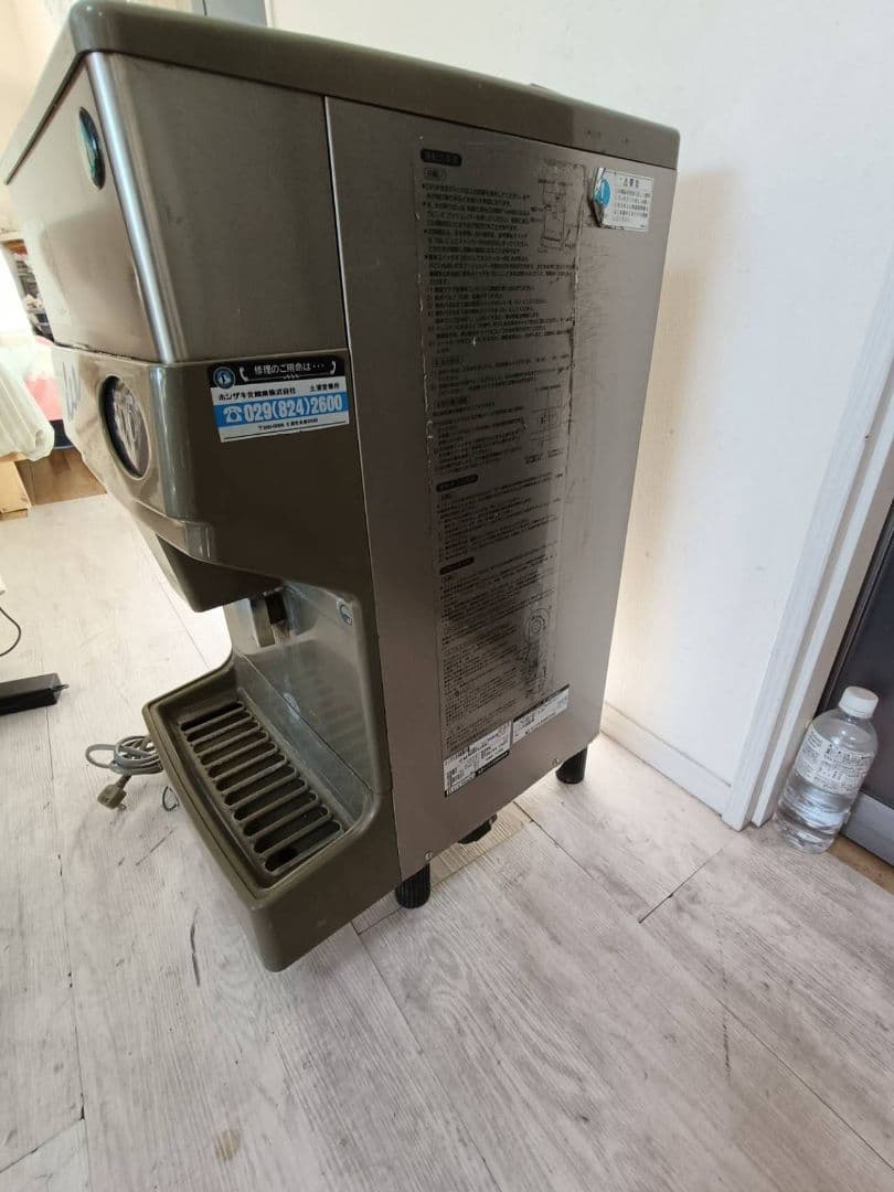 ホシザキ 業務用全自動製氷機 チップアイス 　 卓上ウォーターディスペンサー