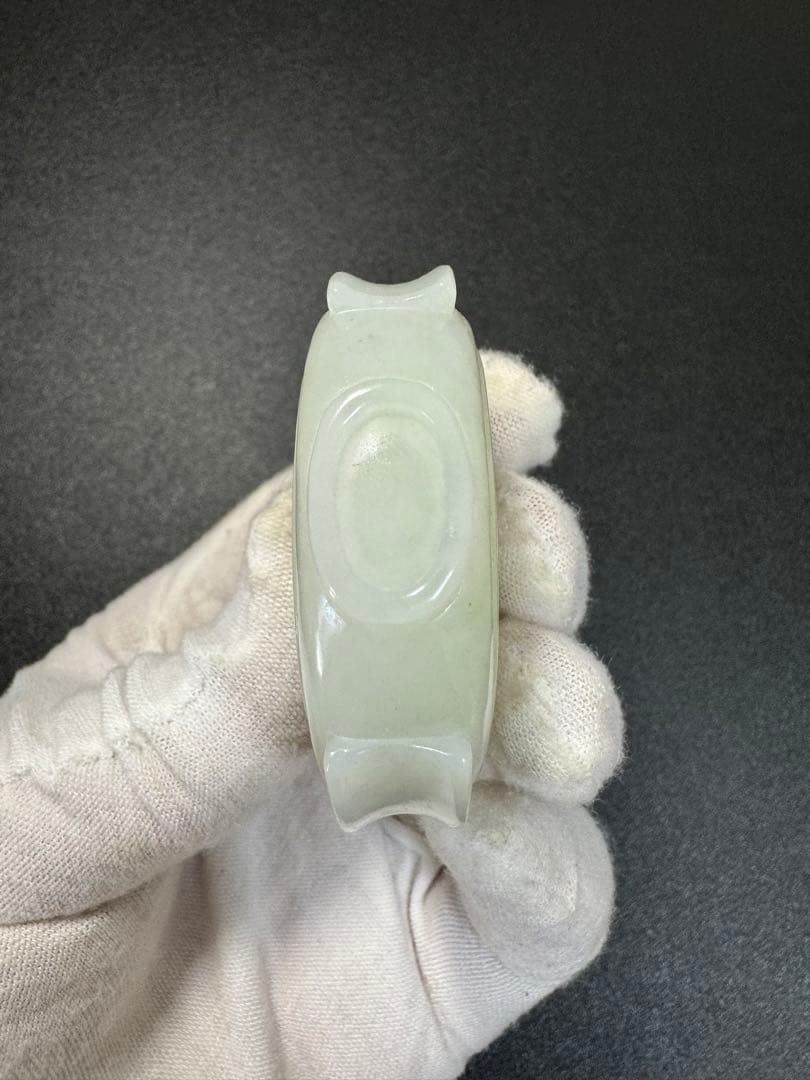 美品 鼻煙壺 和田玉 珍蔵品　新疆産ホータン玉（水墨色）鼻煙壺