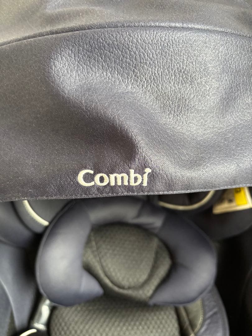 Combi 回転式チャイルドシート ネイビー