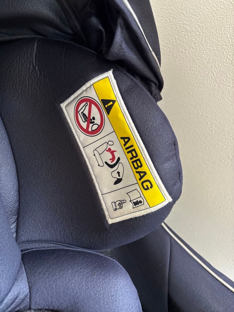 Combi 回転式チャイルドシート ネイビー